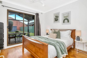 West Beach Hideaway - A Relaxed Coastal Locale, Adelaide